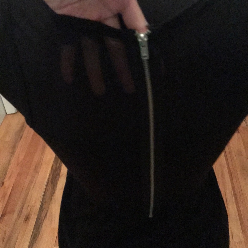 Dress - Picture 3 of 4
